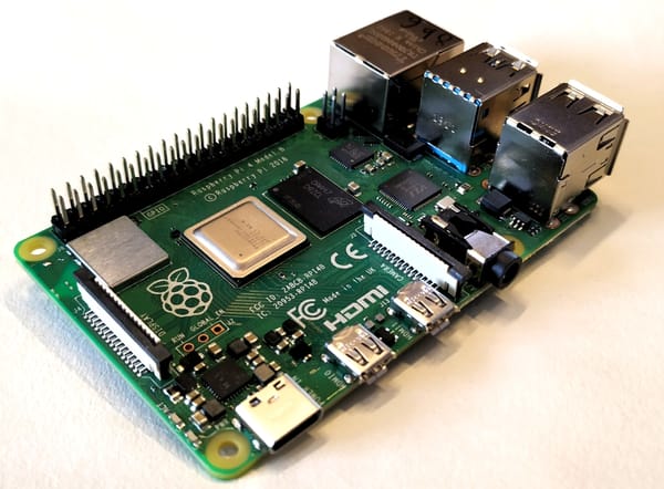 Raspberry Pi 4 - 8GB Desktop Setup